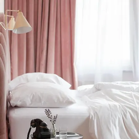 Отель Alpine Hideaway Zillertalerhof