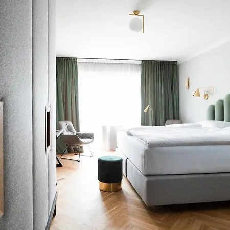 Отель Alpine Hideaway Zillertalerhof 4*