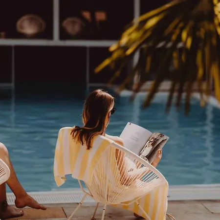 Отель Alpine Hideaway Zillertalerhof