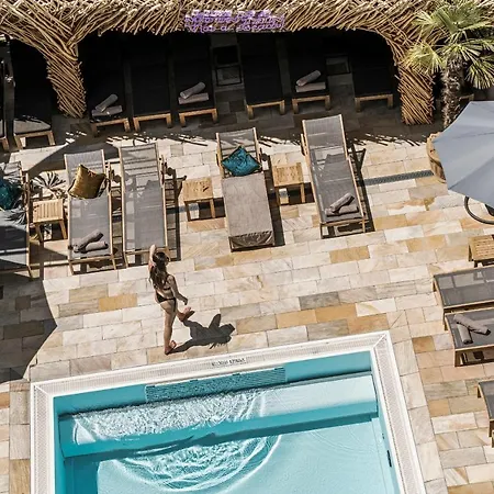 Alpine Hideaway Zillertalerhof Отель