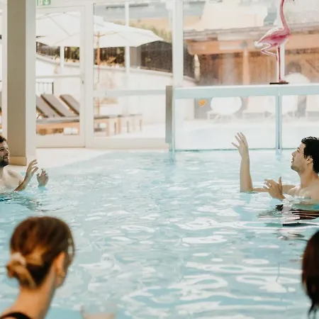 מלון Alpine Hideaway Zillertalerhof 4*