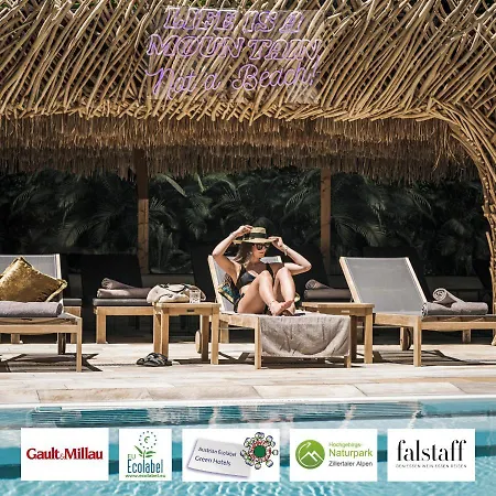 Отель Alpine Hideaway Zillertalerhof