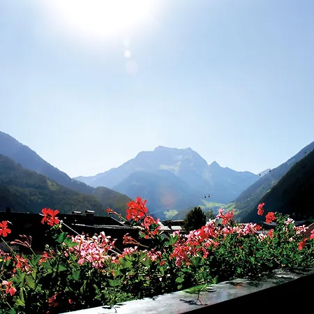 Alpine Hideaway Zillertalerhof Майрхофен