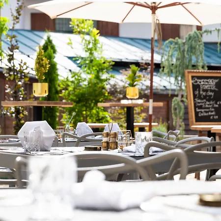 Отель Alpine Hideaway Zillertalerhof 4*