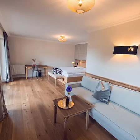 Alpine Hideaway Zillertalerhof Hotel 4*