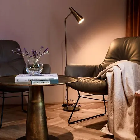 Отель Alpine Hideaway Zillertalerhof 4*