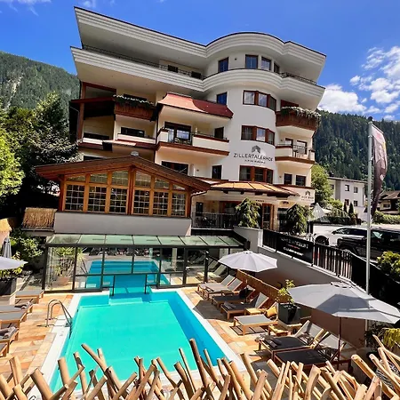 Alpine Hideaway Zillertalerhof Szálloda